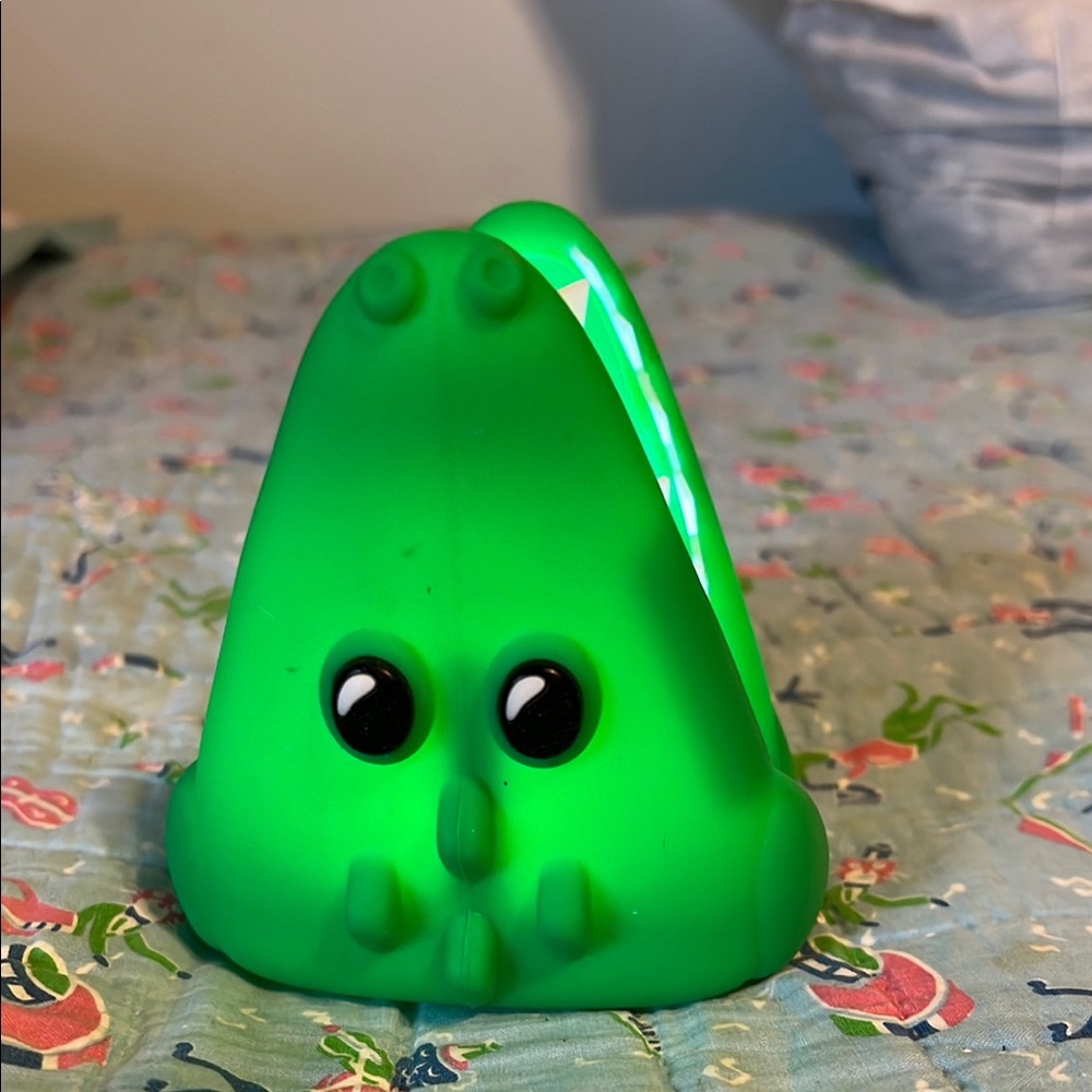 Green Dinosaur bath and body soap holder